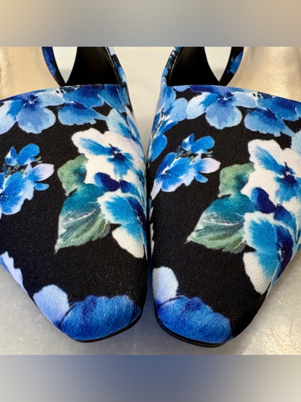 Nine West Blue Floral Pointed Slingback Flats NWOT - Picture 3 of 11